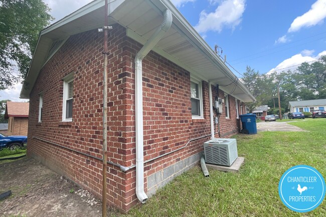 Building Photo - 908 Corona St