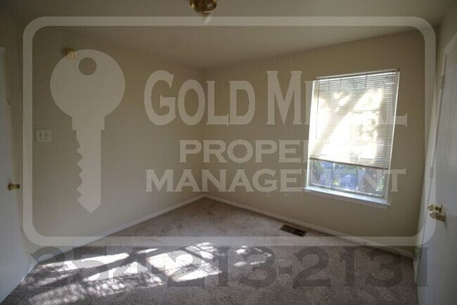 Building Photo - 1408 Dugger Cir