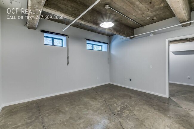 Building Photo - 4800 Brown St