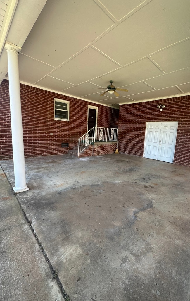Building Photo - 3 Bed 2 Bath - Muscle Shoals, AL