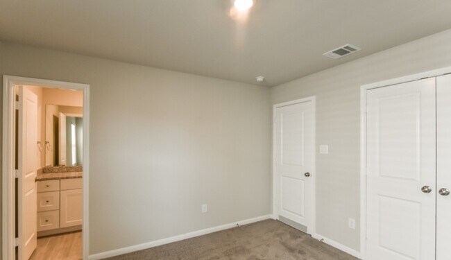 Building Photo - 6620 Hatchery Way