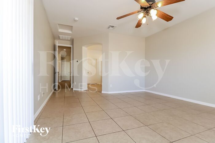 Building Photo - 14440 W Cora Ln