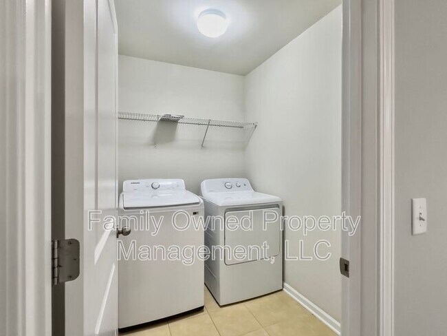 Building Photo - 1834 Chickasaw Dr