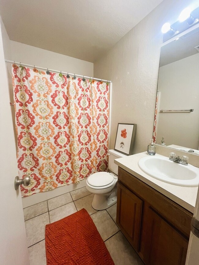 Building Photo - 9200 Snowberry Dr