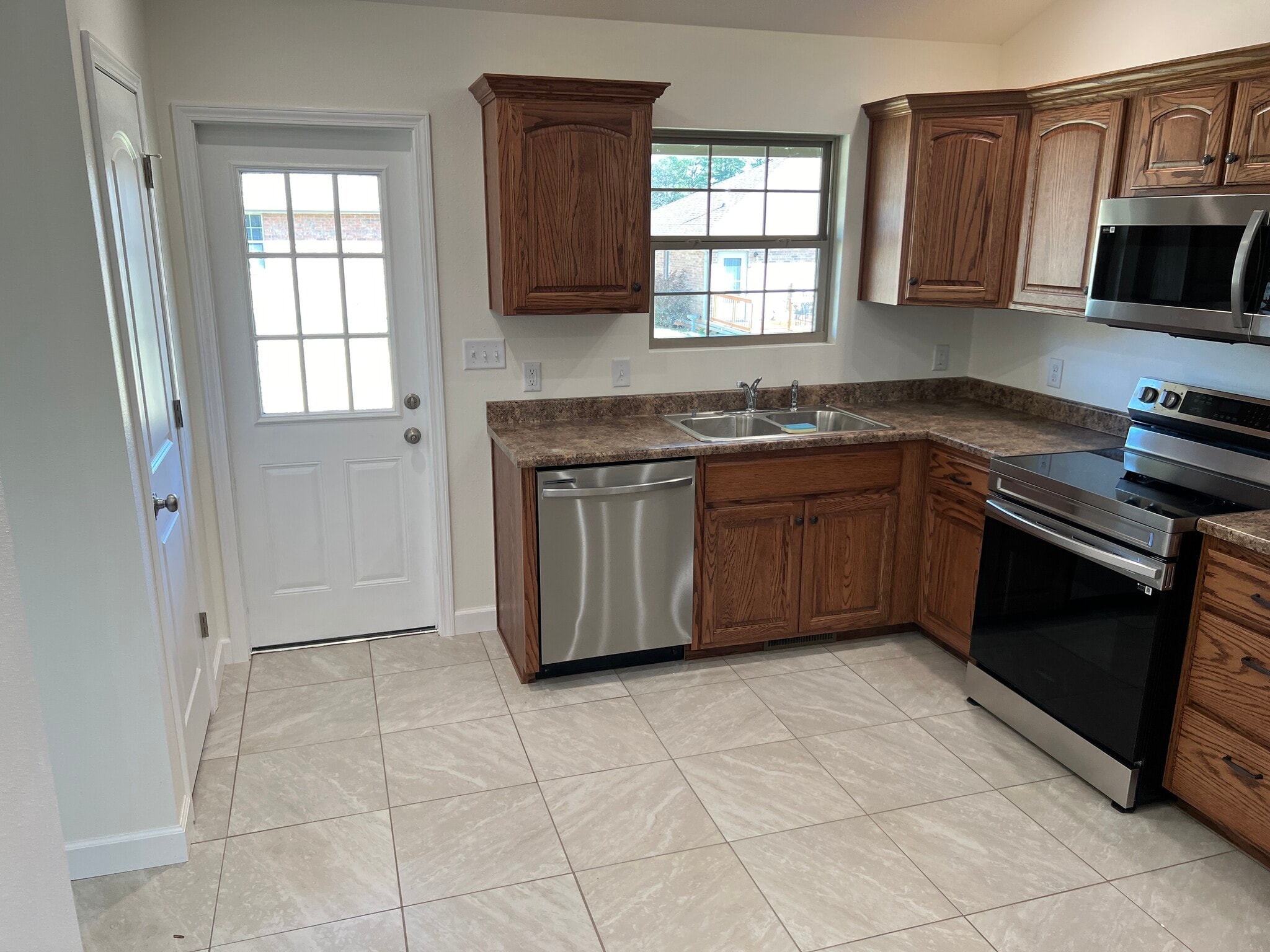 1308 South Nelson Ct. Kitchen - 1304 S Nelson Ct