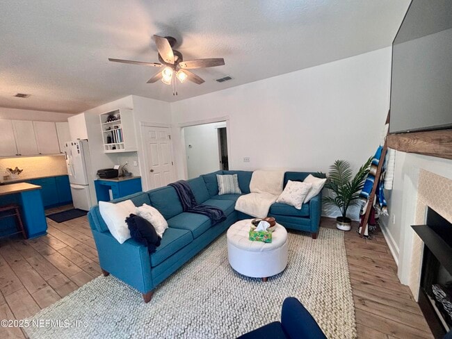 Building Photo - 2168 Ketch Ct
