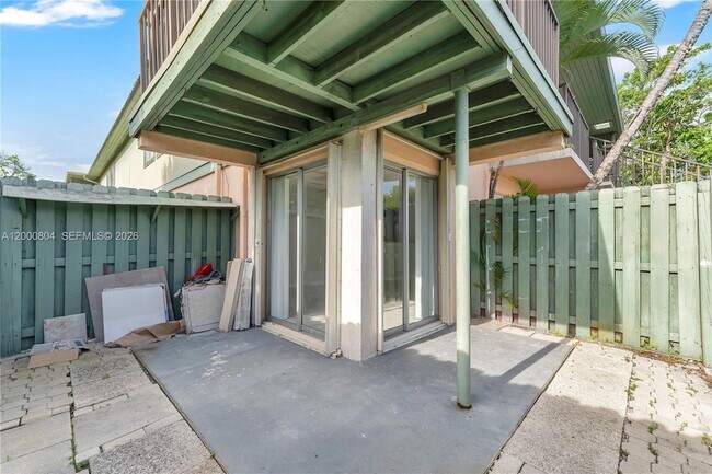 Building Photo - 1799 Fairview Villas Dr