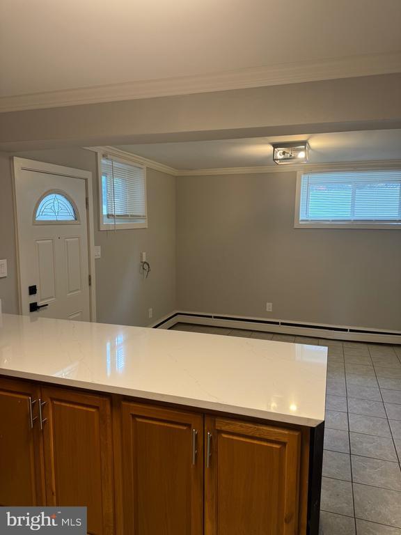 Building Photo - 4253 Brooks St NE