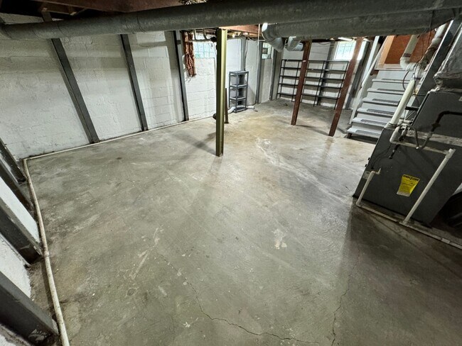 Building Photo - m1545-1547 W 7th Ave