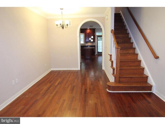 Building Photo - 1905 Kimball St