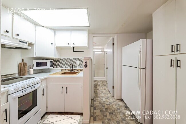 Building Photo - 18422 N 30th Ln