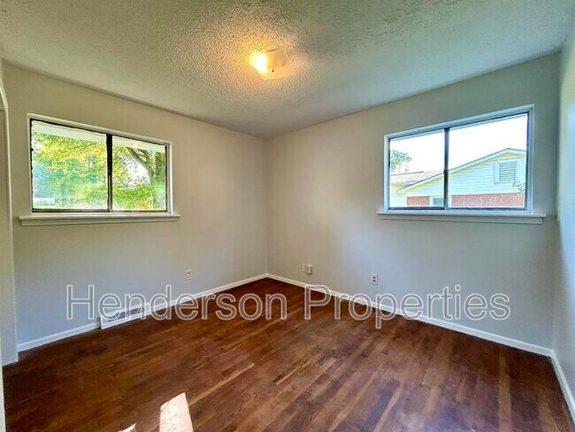 Building Photo - 908 Bilmark Ave