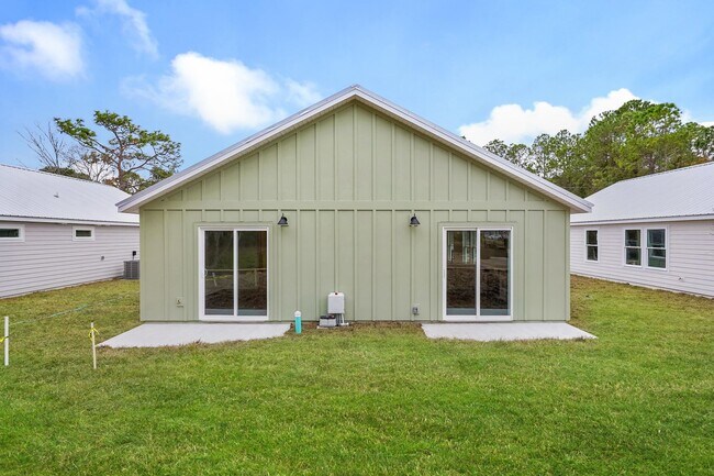 Building Photo - 972 W 9th St