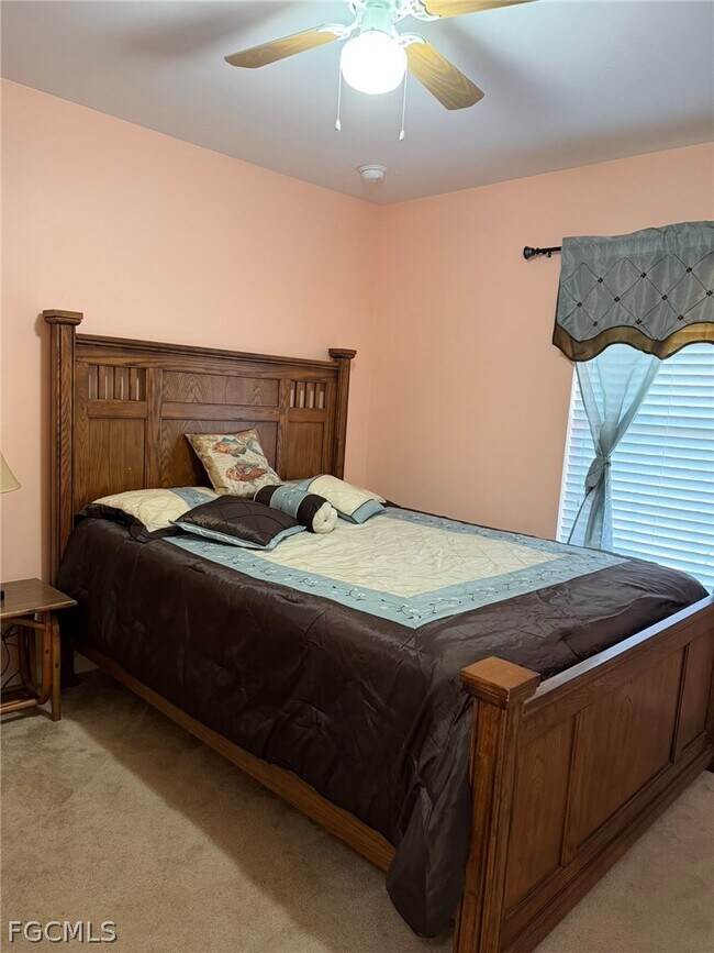 Building Photo - 3732 NE 12th Pl