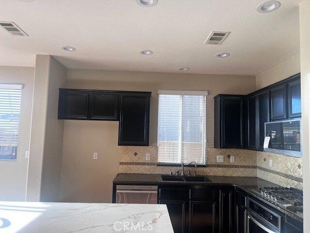 Building Photo - 8945 Honeysuckle Ave