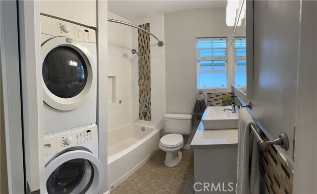 Building Photo - 4216 E 15th St