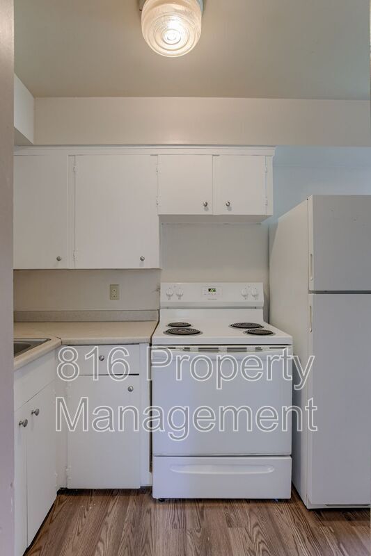Building Photo - 15411 Barat Ave