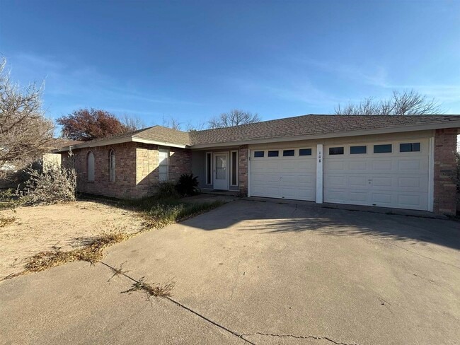 Building Photo - 108 Fiesta Dr