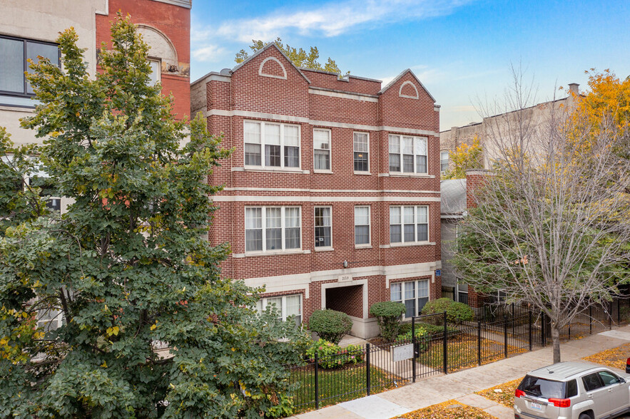 Building Photo - 2119 W Washington Blvd