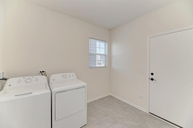 Building Photo - 15303 S Sawgrass Cir