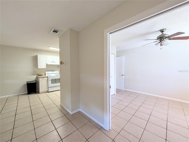 Building Photo - 1122 68th Ave Dr W