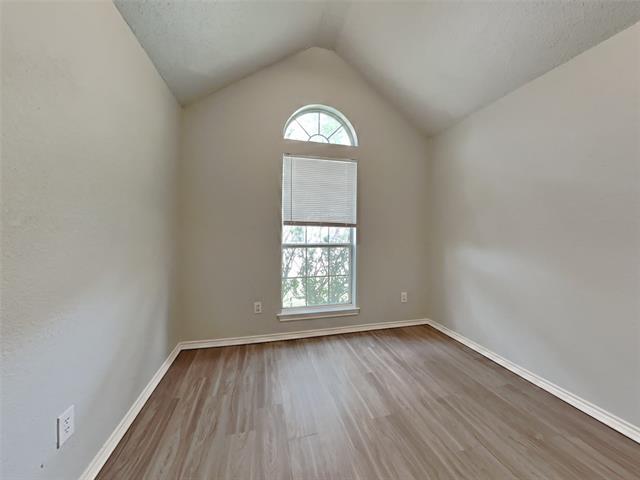 Building Photo - 12619 Summer Hill Dr