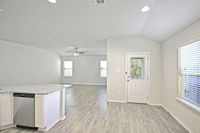 Building Photo - 1409 Coffee Tree Dr