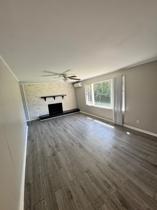 Building Photo - 222 Reynolds St