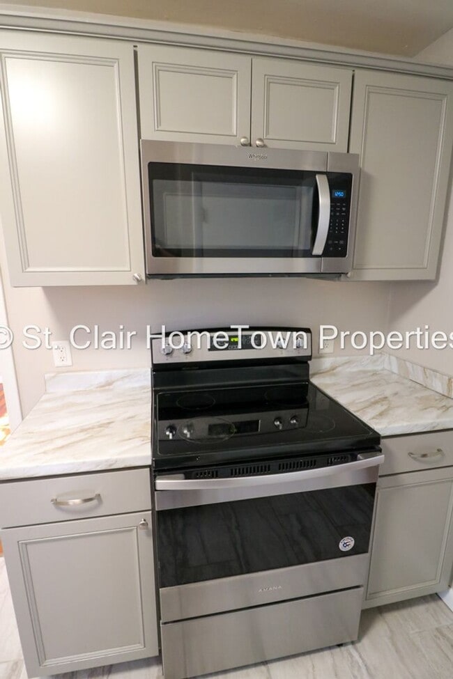 Building Photo - Adorable Pell City Home