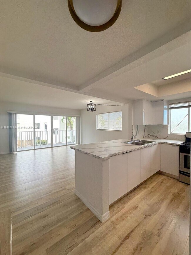Building Photo - 7737 SW 88th St