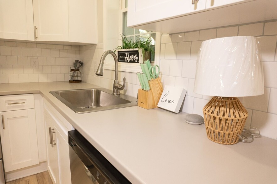 Building Photo - 3537 Fairburn Pl NW