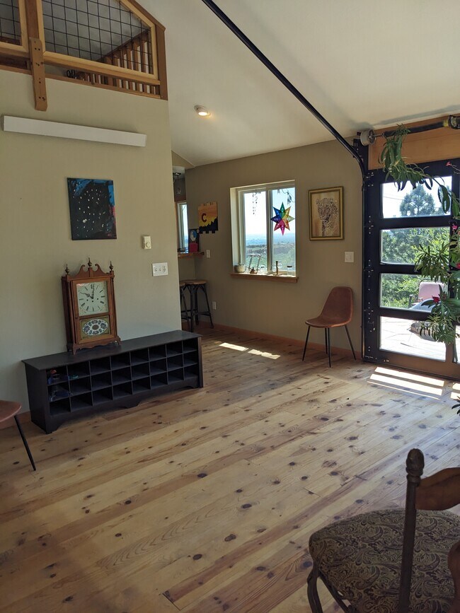 Building Photo - 6009 Blue Spruce Dr