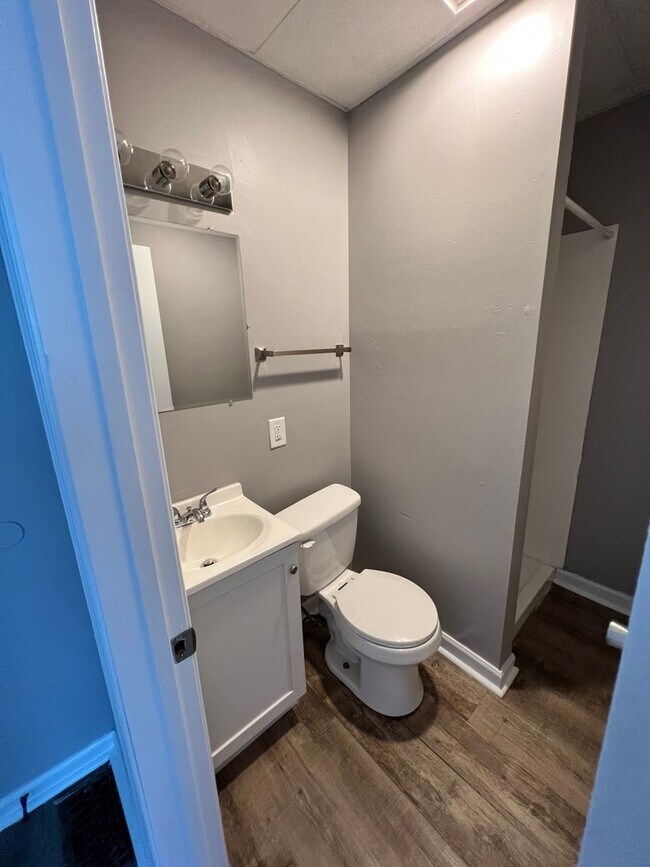 Building Photo - 1617 Ferry St