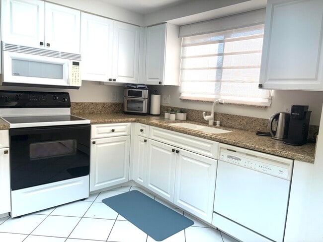 Building Photo - 15654 Loch Maree Ln