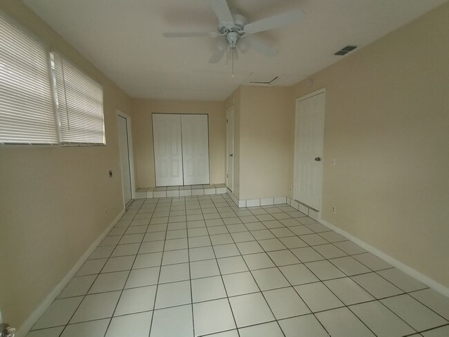 Building Photo - 4/2 HOME FOR RENT!! AVAILABLE NOW
