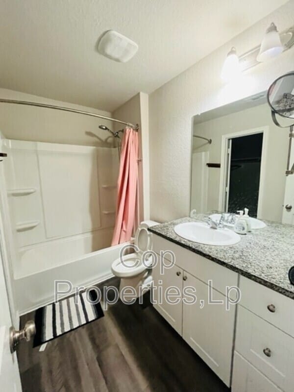 Building Photo - 4235 Mesa Cove