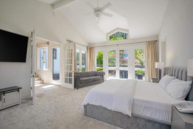 Building Photo - Welcome to Your Luxurious Napa Valley Retr...