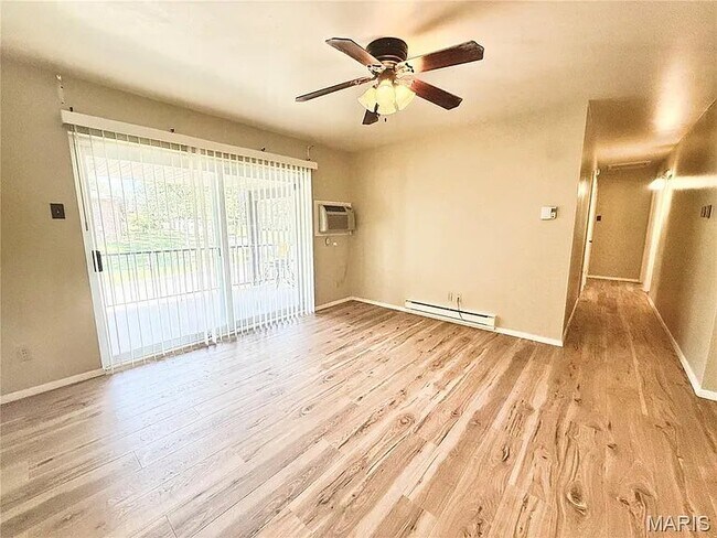 Building Photo - 7601 Hazelcrest Dr