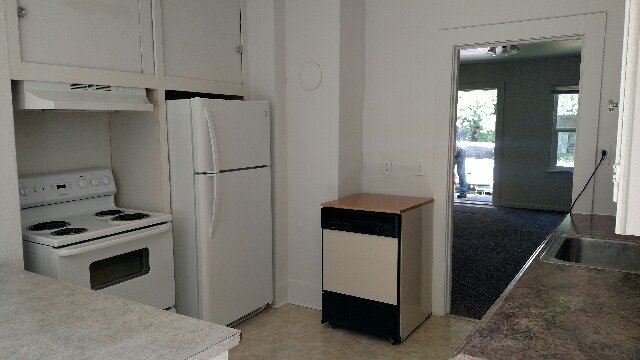 Kitchen - 1642 NE 3rd Ave