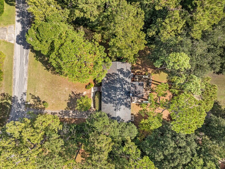Building Photo - 457 Baytree Rd
