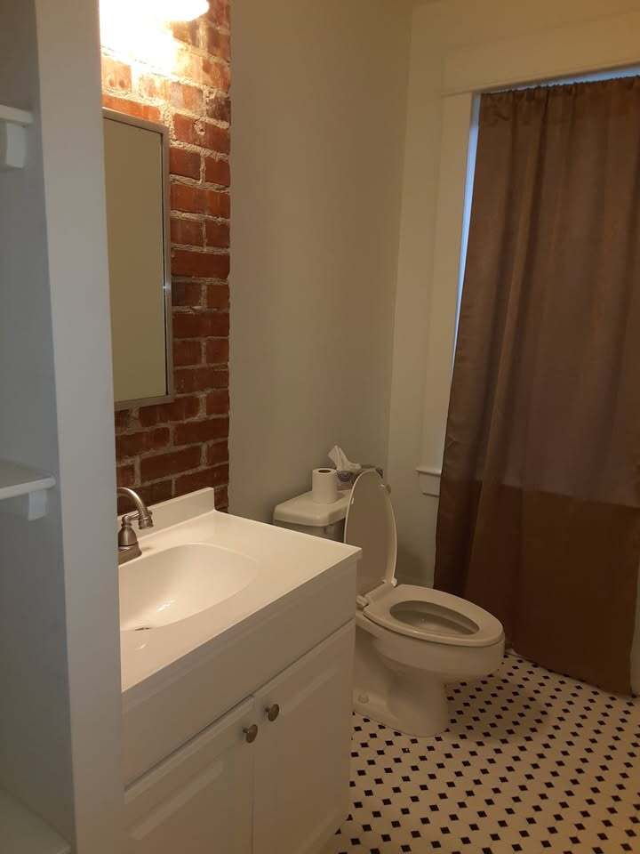 Building Photo - 2207 Market St