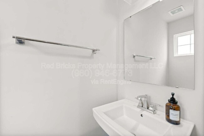 Building Photo - 7067 Waterwheel St SW