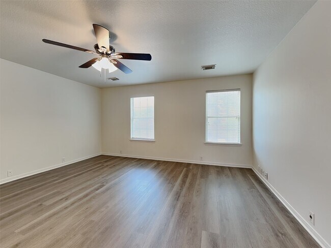 Building Photo - 11806 Skydale Dr