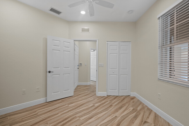 Building Photo - 7543 SW Herrington Ln