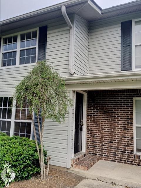 Building Photo - Loft-Style 2-Story Townhouse – Available J...