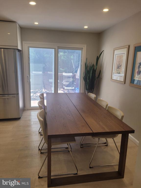 Building Photo - 14059 Pellita Terrace