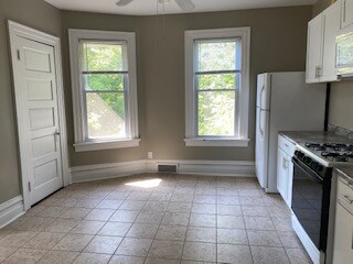 Building Photo - 2249 S Woodward St