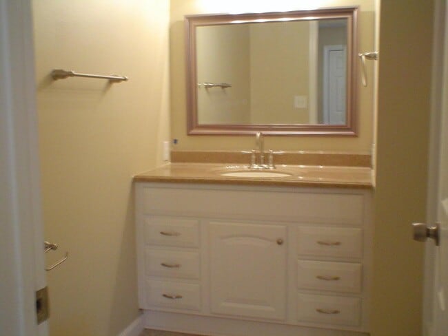Building Photo - 205 Benning Dr