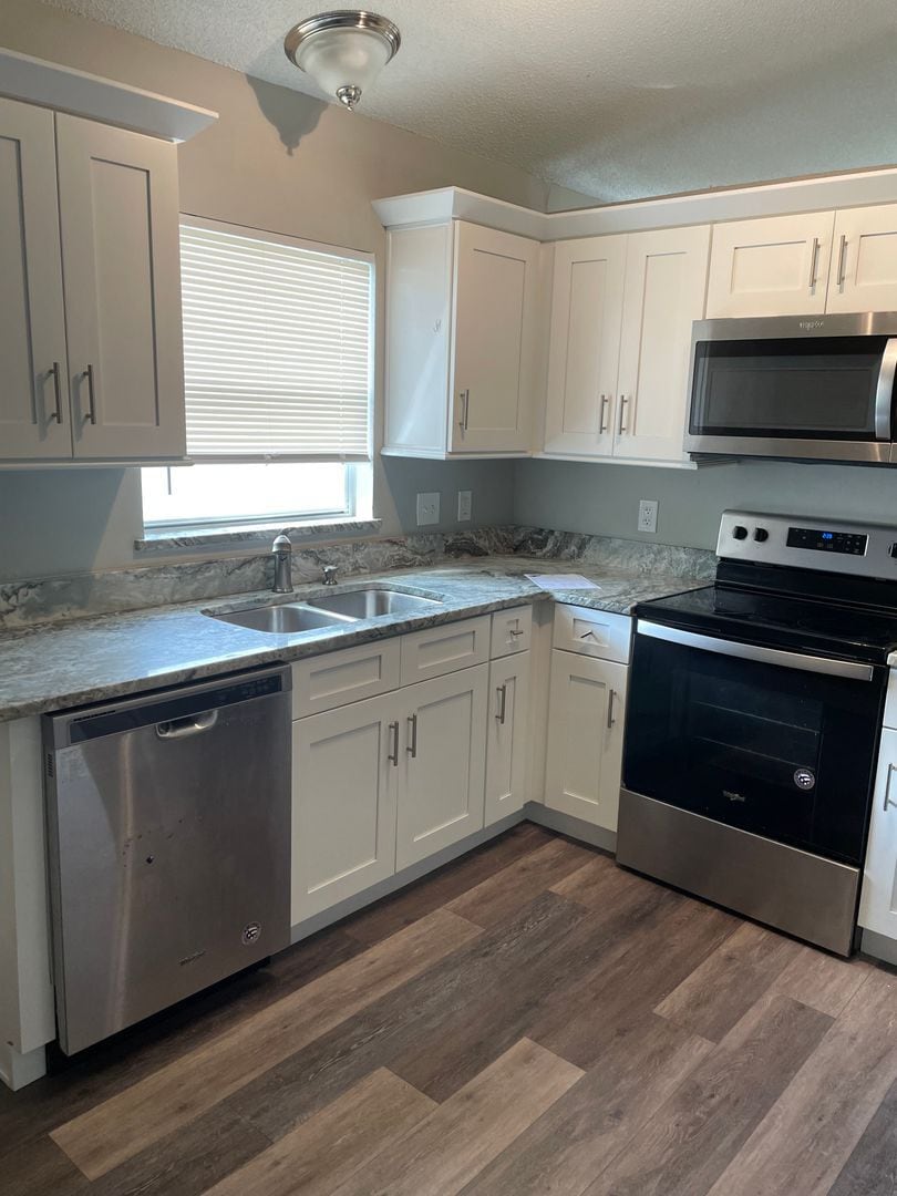 Building Photo - 3Bdrm 2Bath Villa -- Gated Community of Harbor Town