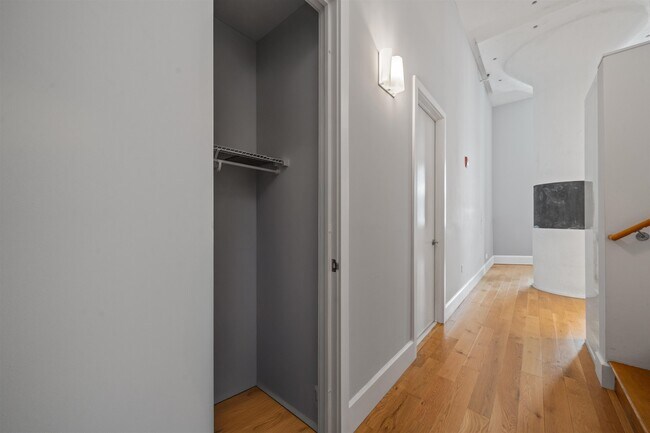 Building Photo - 50 Dey St